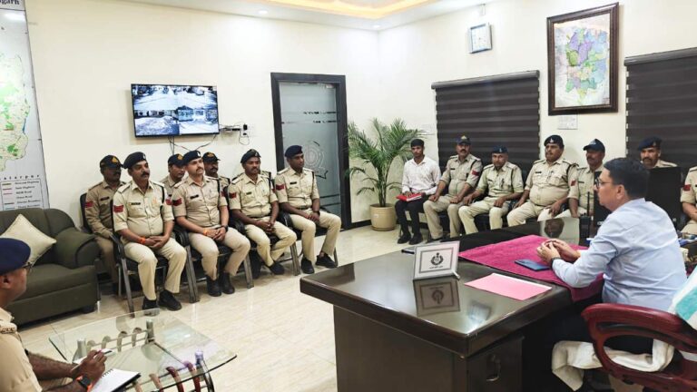 पुलिस अधीक्षक के मार्गदर्शन में ई-विवेचना प्रशिक्षण से विवेचना अधिकारियों की दक्षता में वृद्धि हेतु जिले के 14 थानों से 15 विवेचना अधिकारियों ने प्राप्त किया प्रशिक्षण