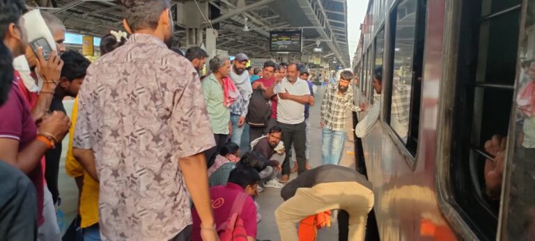 ट्रेन पकड़ने की जल्दबाजी पड़ी भारी: इटारसी स्टेशन पर पैर फिसलने से महिला का कटा पैर, मासूम बच्चा सुरक्षित I