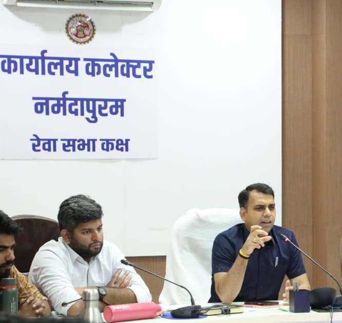 जिला प्रशासन की अनूठी पहल: नर्मदापुरम में ‘आरोग्यम जन स्वास्थ्य शिविर’ हर पंचायत में होगी 14 तरह की मुफ्त जांचें I