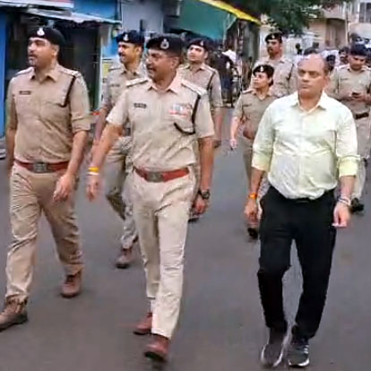 अपराधियों अब संभल जाओ: भारी पुलिस बल के साथ निकला मार्च I