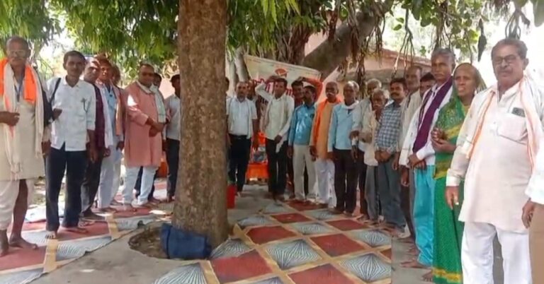 भारतीय किसान संघ की मासिक बैठक संपन्न, संगठन विस्तार पर बनी रणनीति टीकमगढ़ तहसील के 17 मंडलों में ग्राम समितियों के गठन और जैविक खेती को बढ़ावा देने का लिया संकल्प