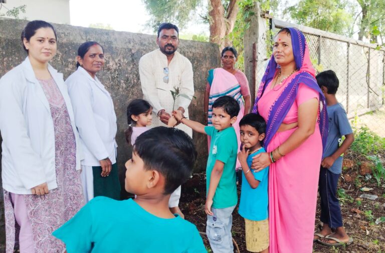 सेवा संकल्प अभियान, के अंतर्गत आंगन मिलन सेवा कार्यक्रम आंगनवाड़ी गोची तरौंदा में हुआ।